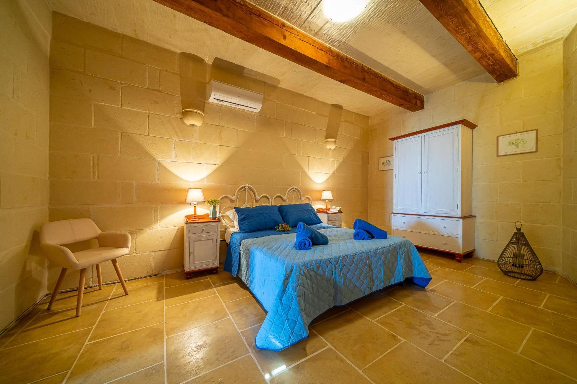 Lonza Gharb Farmhouse Exterior photo