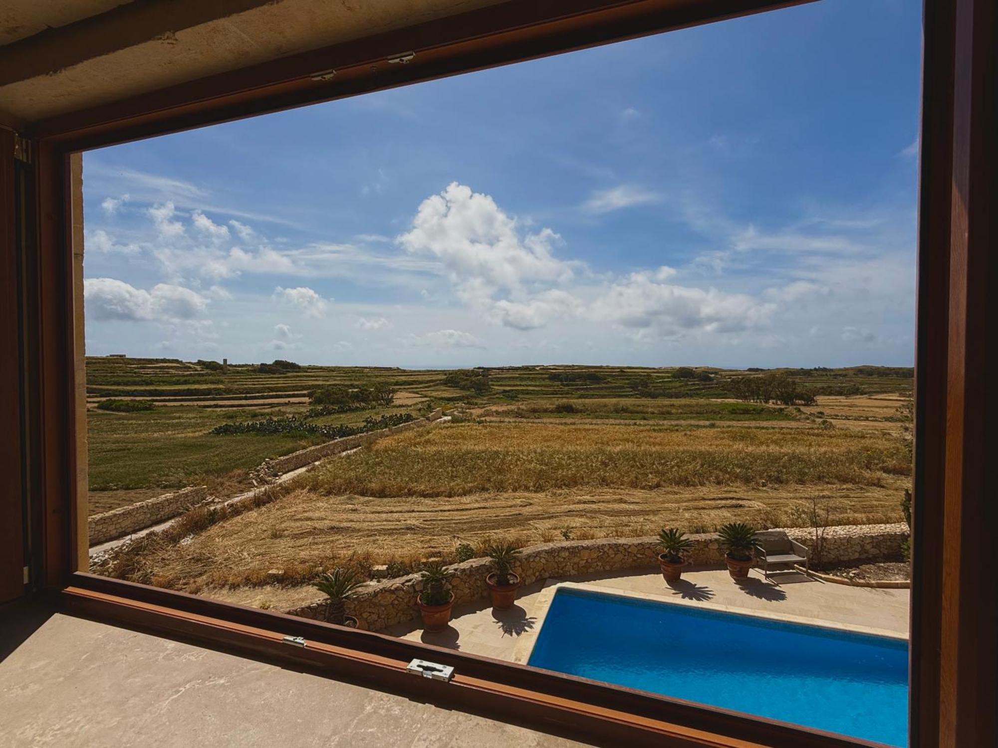 Lonza Gharb Farmhouse Exterior photo